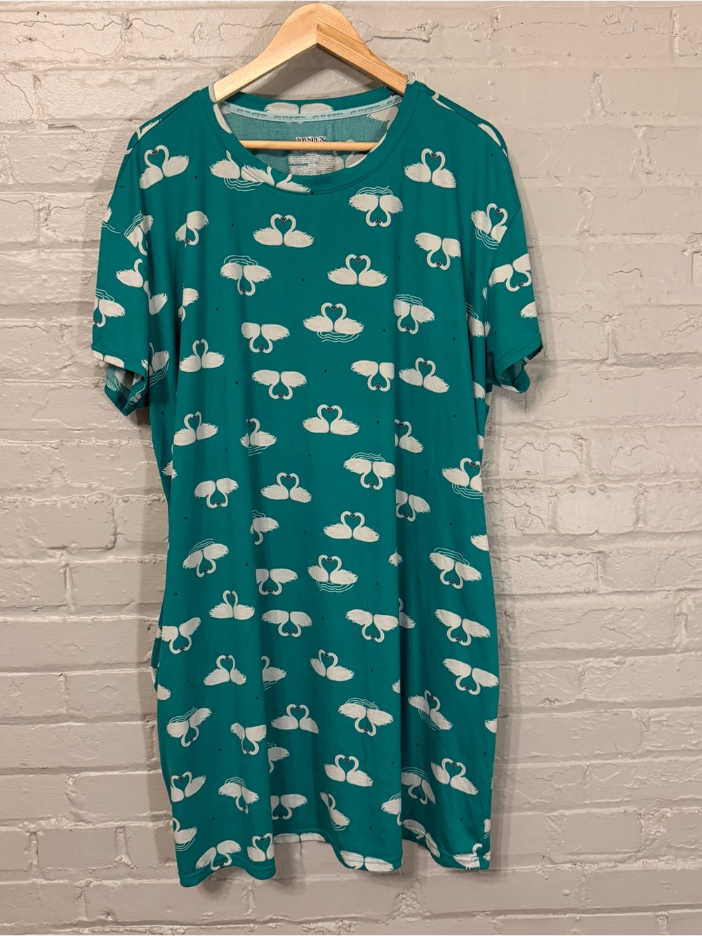 Joyspun Soft Sleepshirt Swans in Love Sleepdress Shirt Dress Hearts Sleep